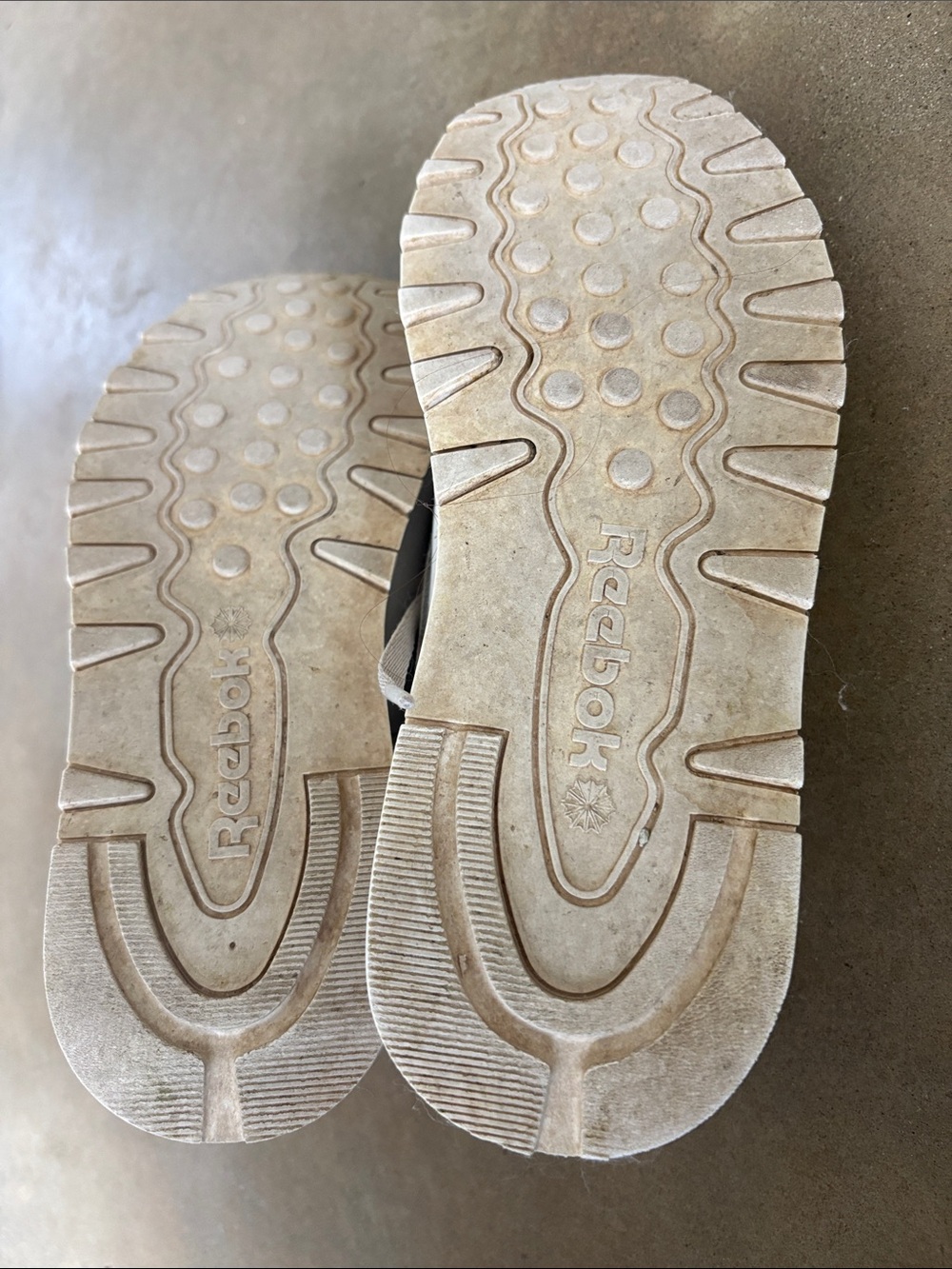 Women's Reebok classics- 5.5 - Picture 5 of 6